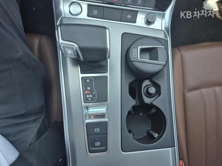 Audi A6 C8 40 TDI Base Type 10