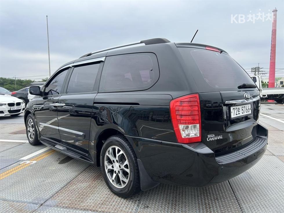 2014 - kia carnival
