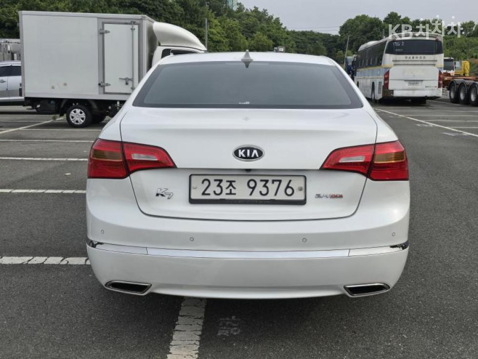 2013 - kia k7