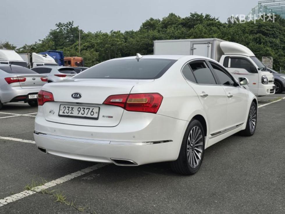 2013 - kia k7
