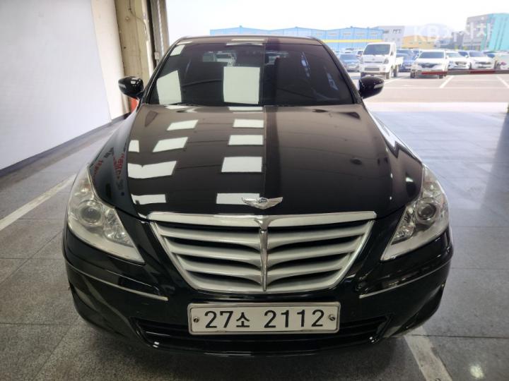 Hyundai Genesis BH330 LUXURY Base Type