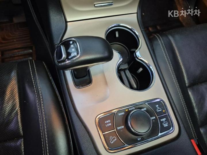 Jeep Cherokee Grand New 3.0 CRD Overland 9