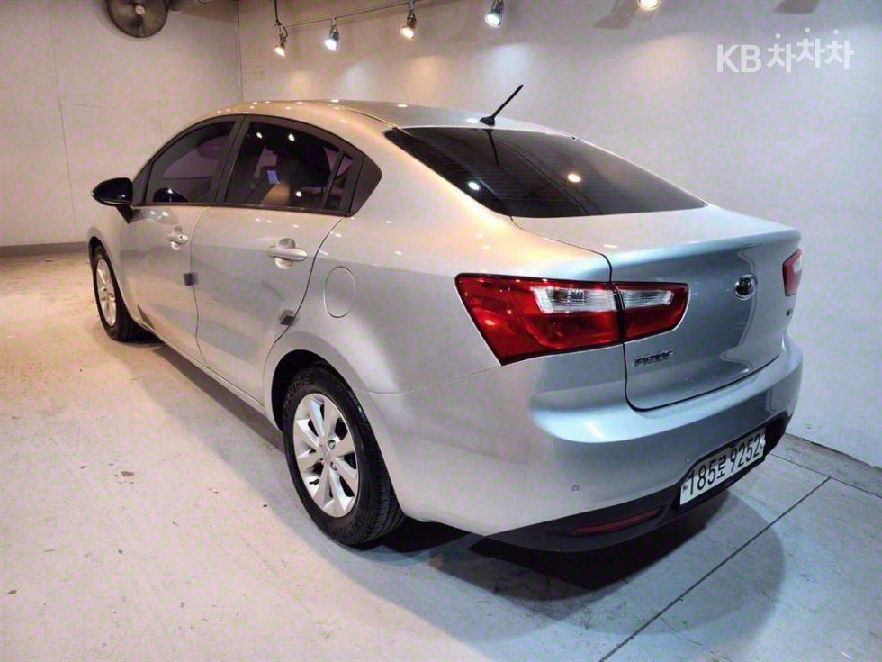 2012 - kia pride
