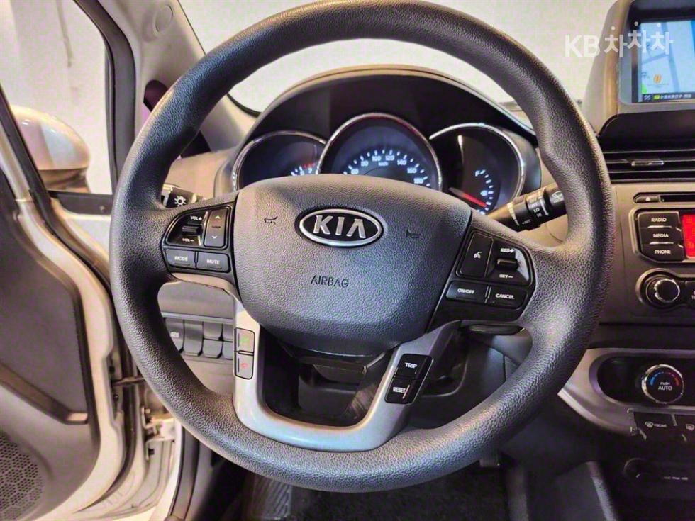2012 - kia pride