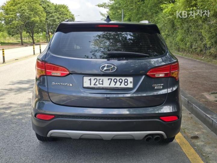 Hyundai Santa Fe DM R2.2 4WD PREMIUM 5