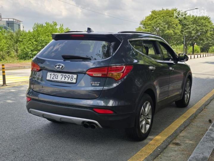 Hyundai Santa Fe DM R2.2 4WD PREMIUM 6