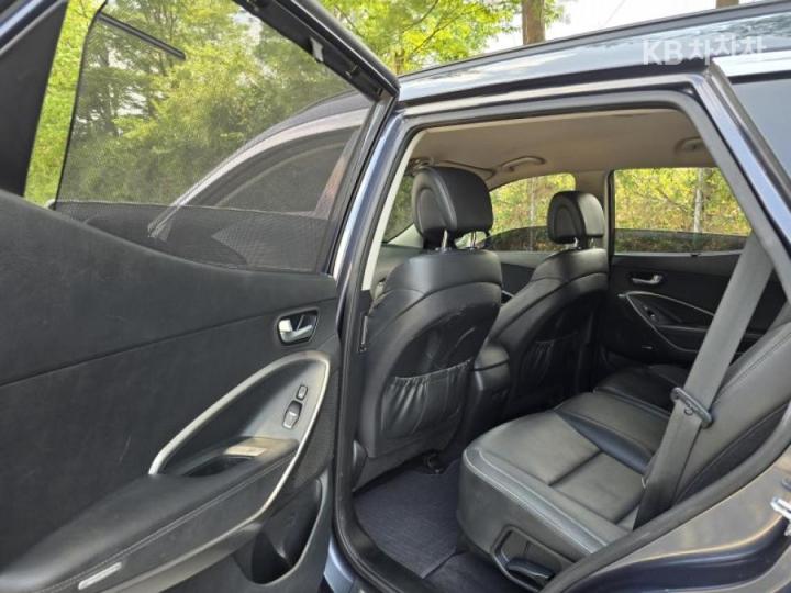 Hyundai Santa Fe DM R2.2 4WD PREMIUM 10