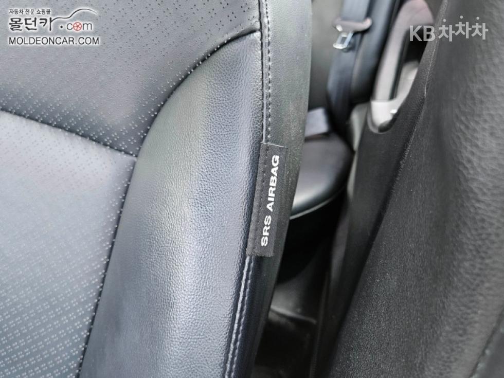 2012 - hyundai accent