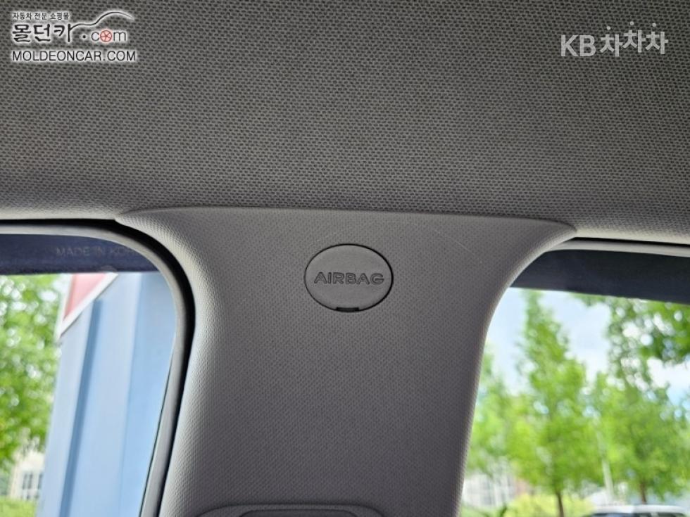 2012 - hyundai accent