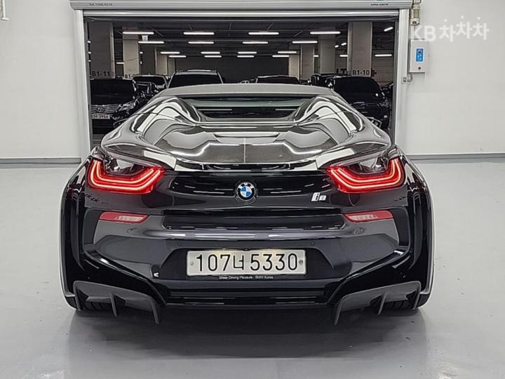 BMW i8 1.5 Roadster Basic - фото 3
