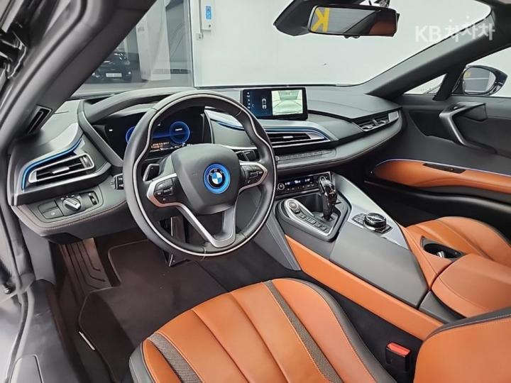 BMW i8 1.5 Roadster Basic - фото 7