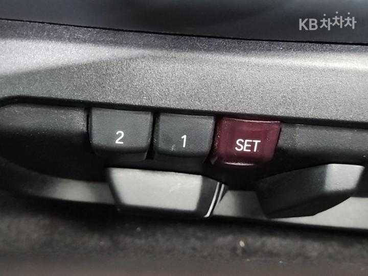 BMW i8 1.5 Roadster Basic - фото 18