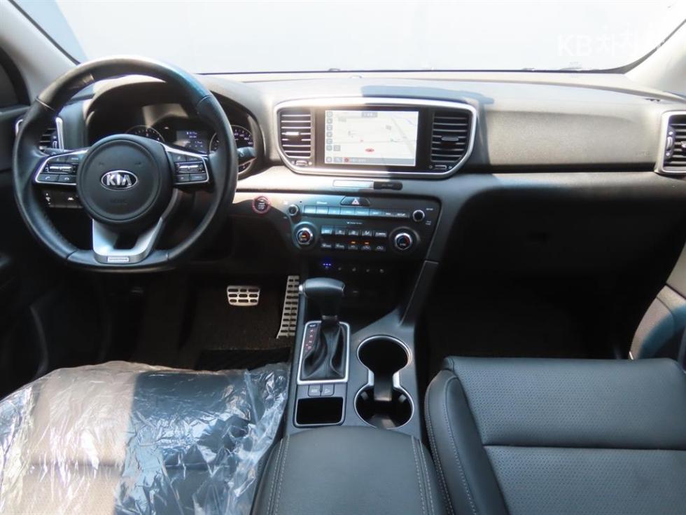 2020 - kia sportage