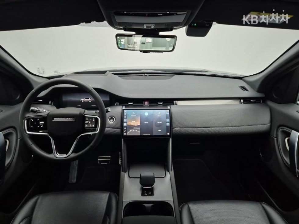 2025 - land rover discovery
