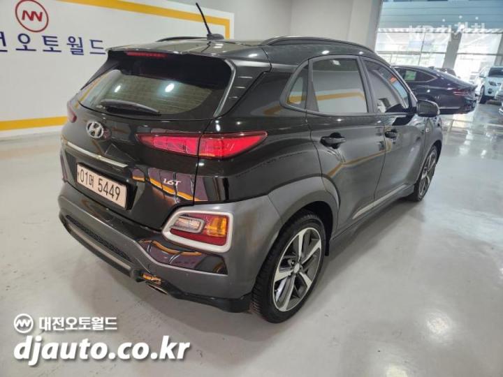 Hyundai Kona 1.6 Turbo Flux Premium 6