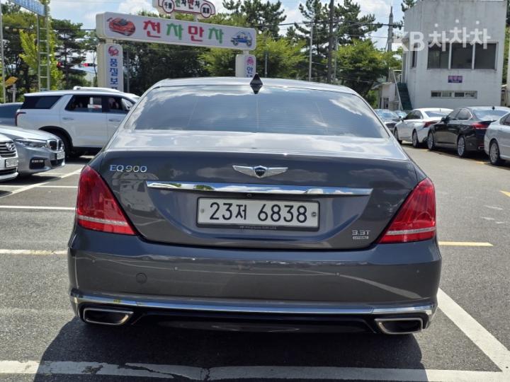 Genesis EQ900 3.3 T-GDI AWD Premium Luxury 6