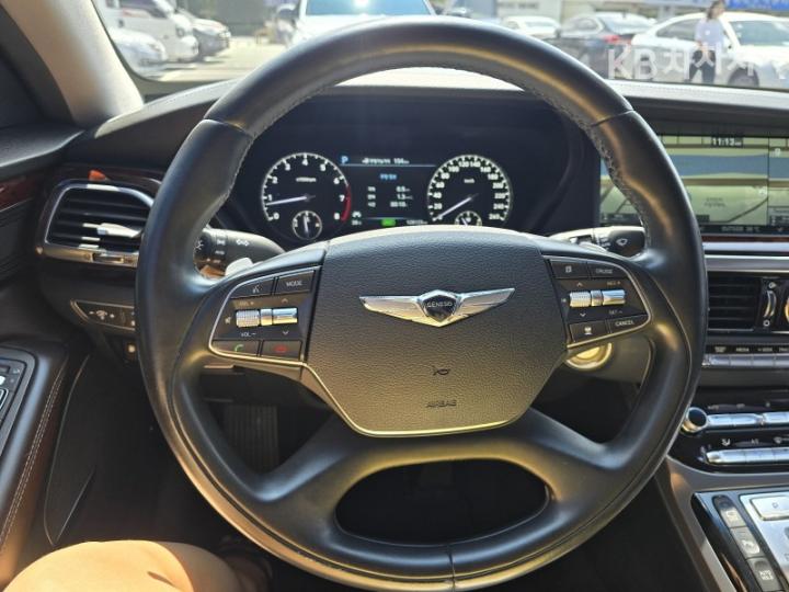 Genesis EQ900 3.3 T-GDI AWD Premium Luxury 9