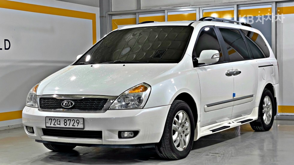 2012 kia carnival