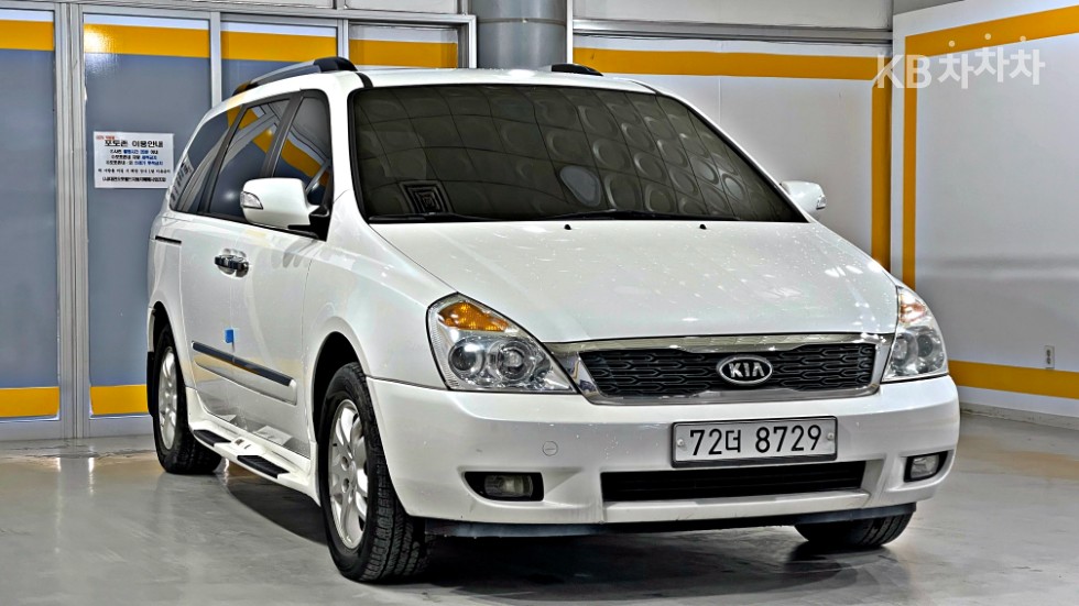 2012 - kia carnival