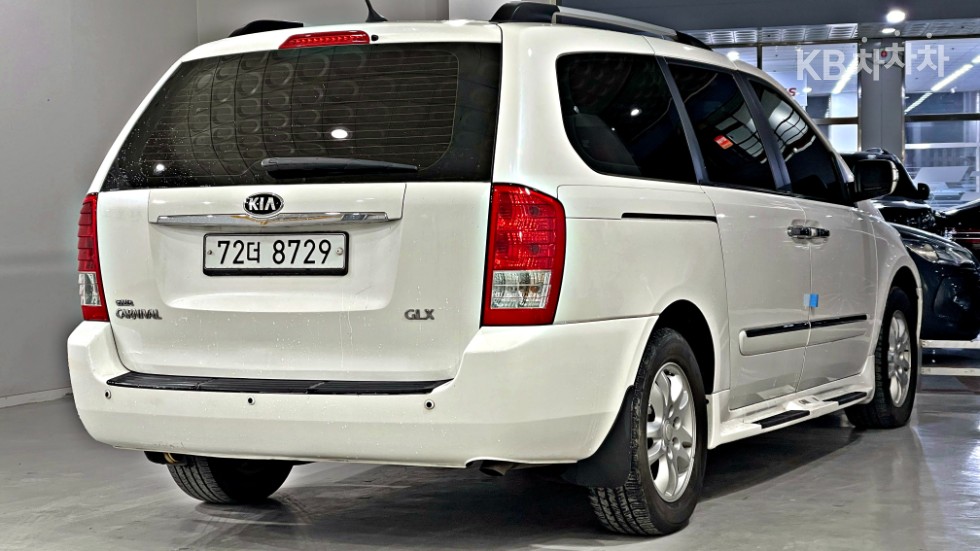 2012 - kia carnival