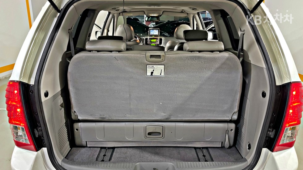 2012 - kia carnival