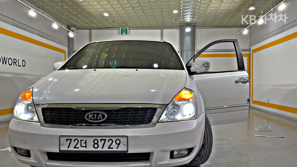 2012 - kia carnival