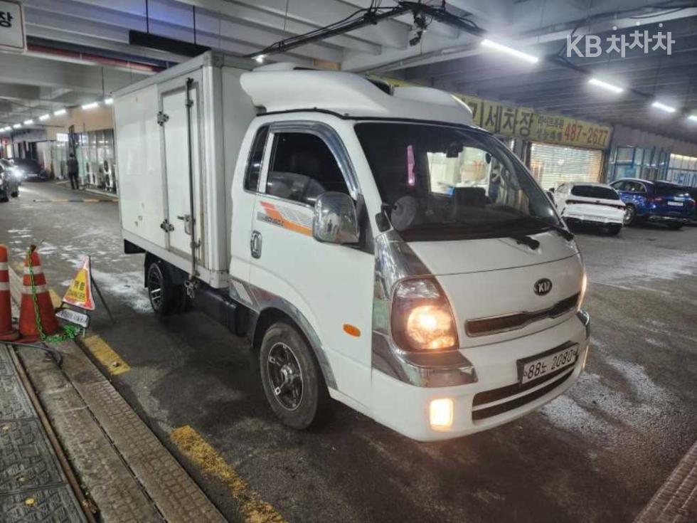 2018 - kia bongo iii
