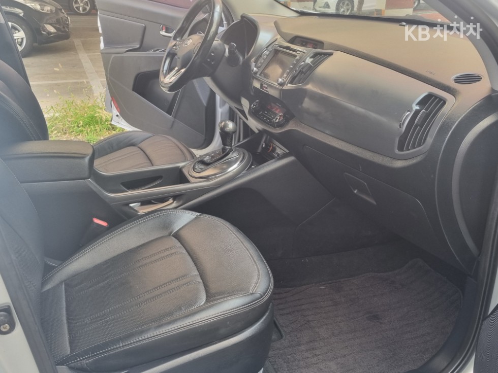 2013 - kia sportage