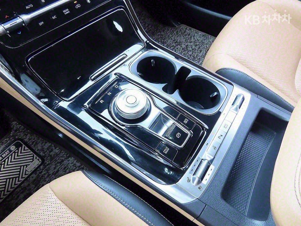 2021 - kia carnival