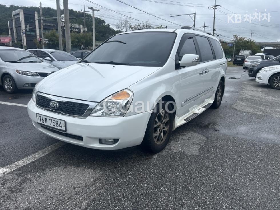 2013 kia carnival