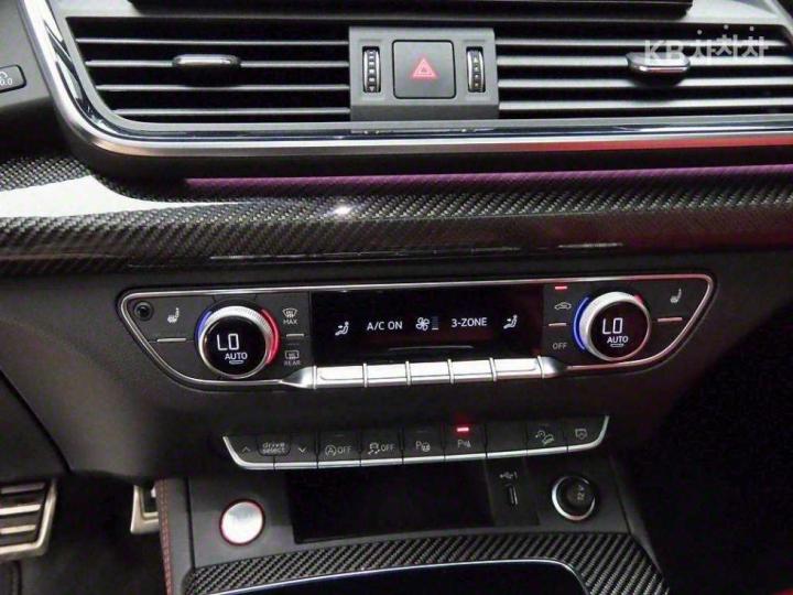 Audi SQ5 FY 3.0 TFSI Sportback Base Type 10