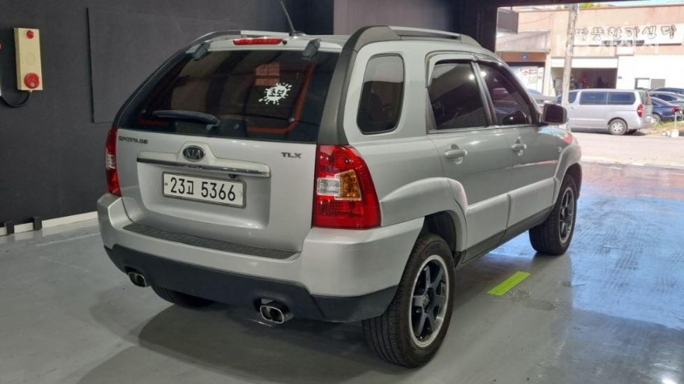 2010 - kia sportage