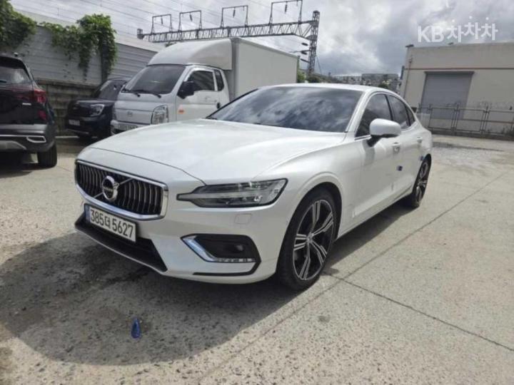 Volvo S60 2.0 B5 Inscription 3