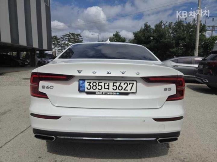 Volvo S60 2.0 B5 Inscription 4