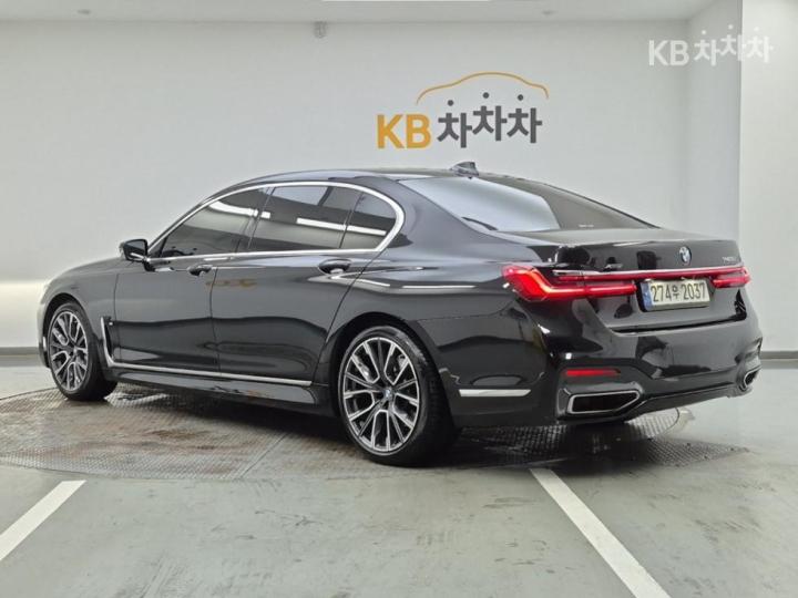BMW 7 Series G11 740Li xDrive M Sport 4