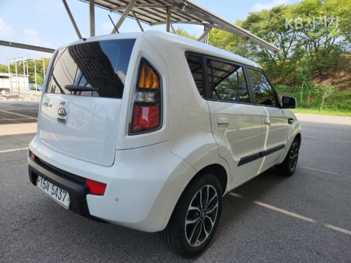 Kia Soul 1.6 2U Premium Type 8