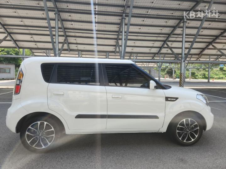Kia Soul 1.6 2U Premium Type 9