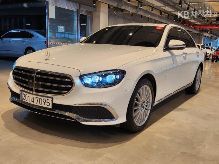 Mercedes-Benz E-Class W213 E250 Exclusive
