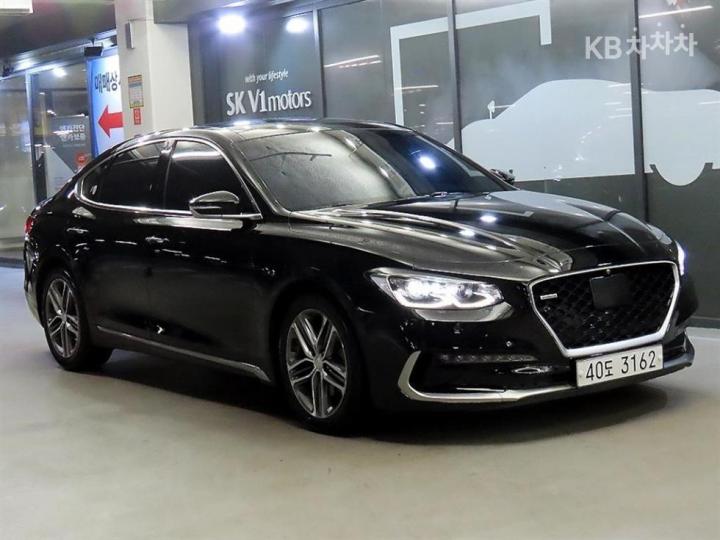 Hyundai Grandeur Diesel 2.2 Premium Basic - фото 1