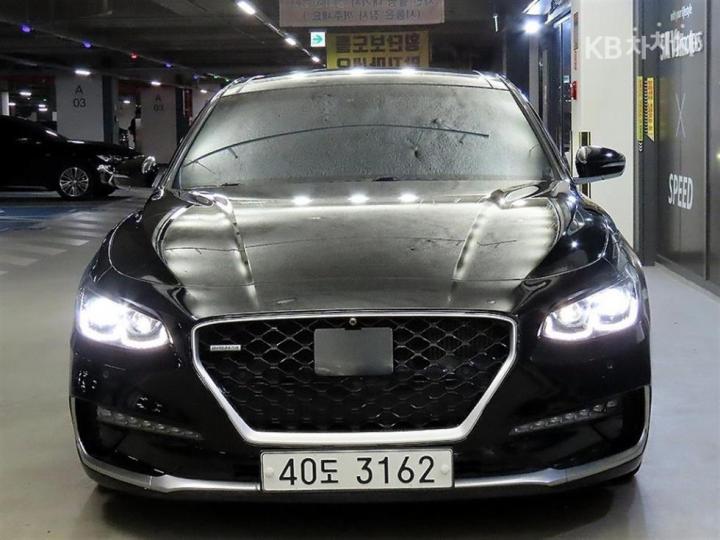 Hyundai Grandeur Diesel 2.2 Premium Basic - фото 2