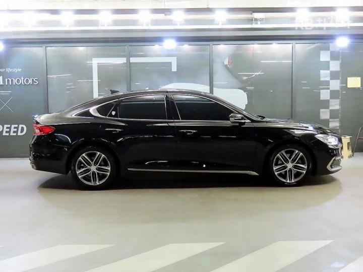 Hyundai Grandeur Diesel 2.2 Premium Basic - фото 3