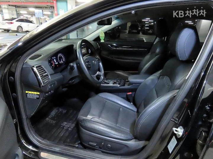 Hyundai Grandeur Diesel 2.2 Premium Basic - фото 6