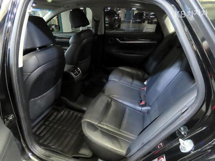 Hyundai Grandeur Diesel 2.2 Premium Basic - фото 7