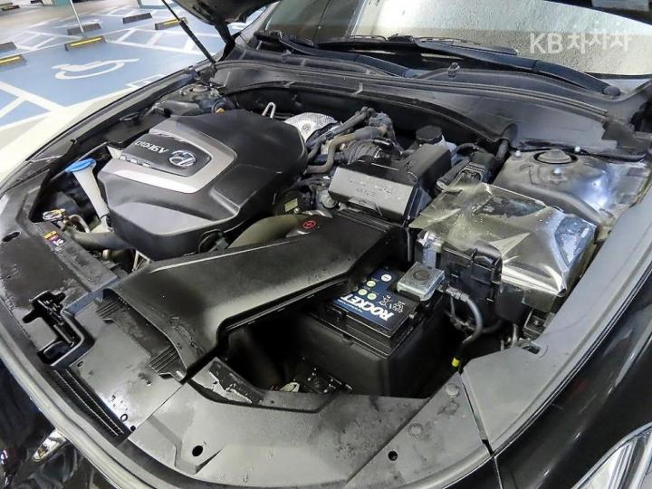 Hyundai Grandeur Diesel 2.2 Premium Basic - фото 19