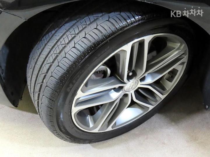 Hyundai Grandeur Diesel 2.2 Premium Basic - фото 20