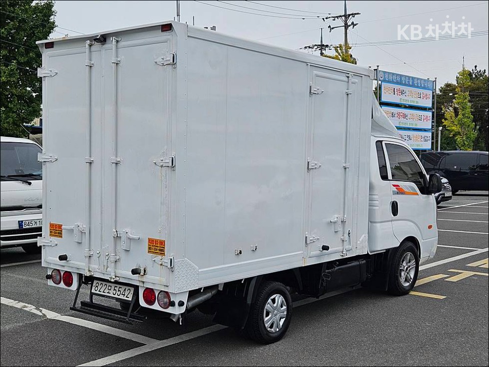 2018 - kia bongo iii