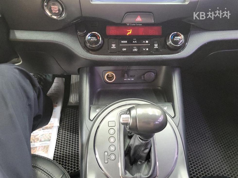 2012 - kia sportage
