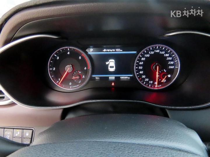 Genesis G70 2.2D Supreme 9