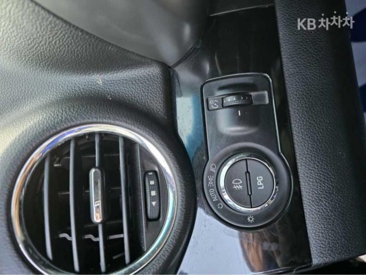 Chevrolet Orlando LPG LTZ Premium 6