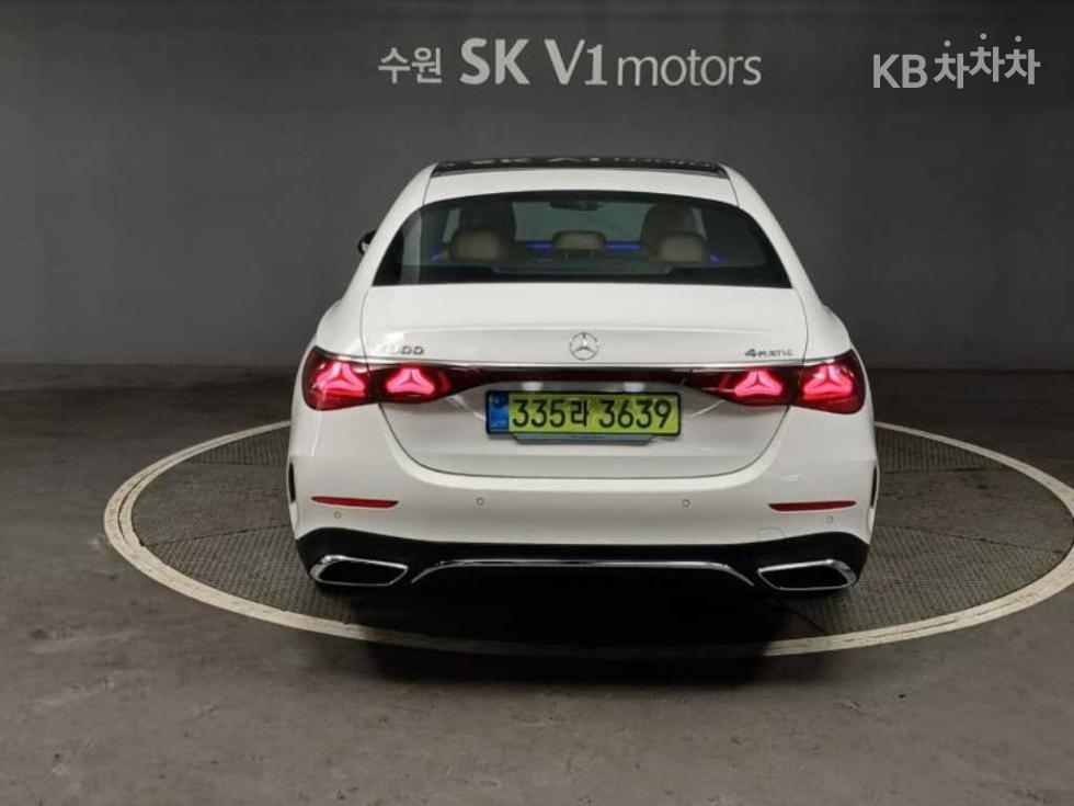 Mercedes-Benz E-klasse — miniaturë 2